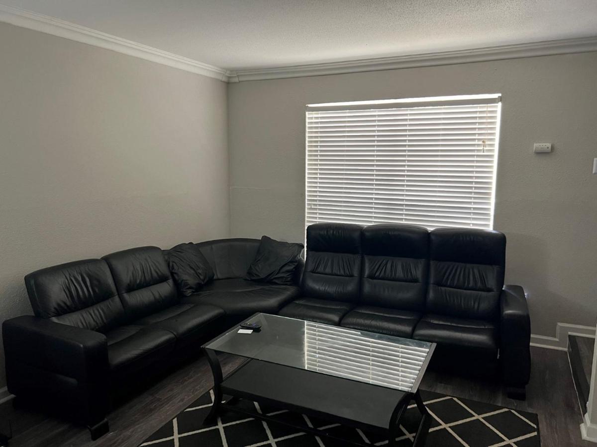 Beautiful 1-Bedroom Townhome With Nice Amenities هيوستن المظهر الخارجي الصورة