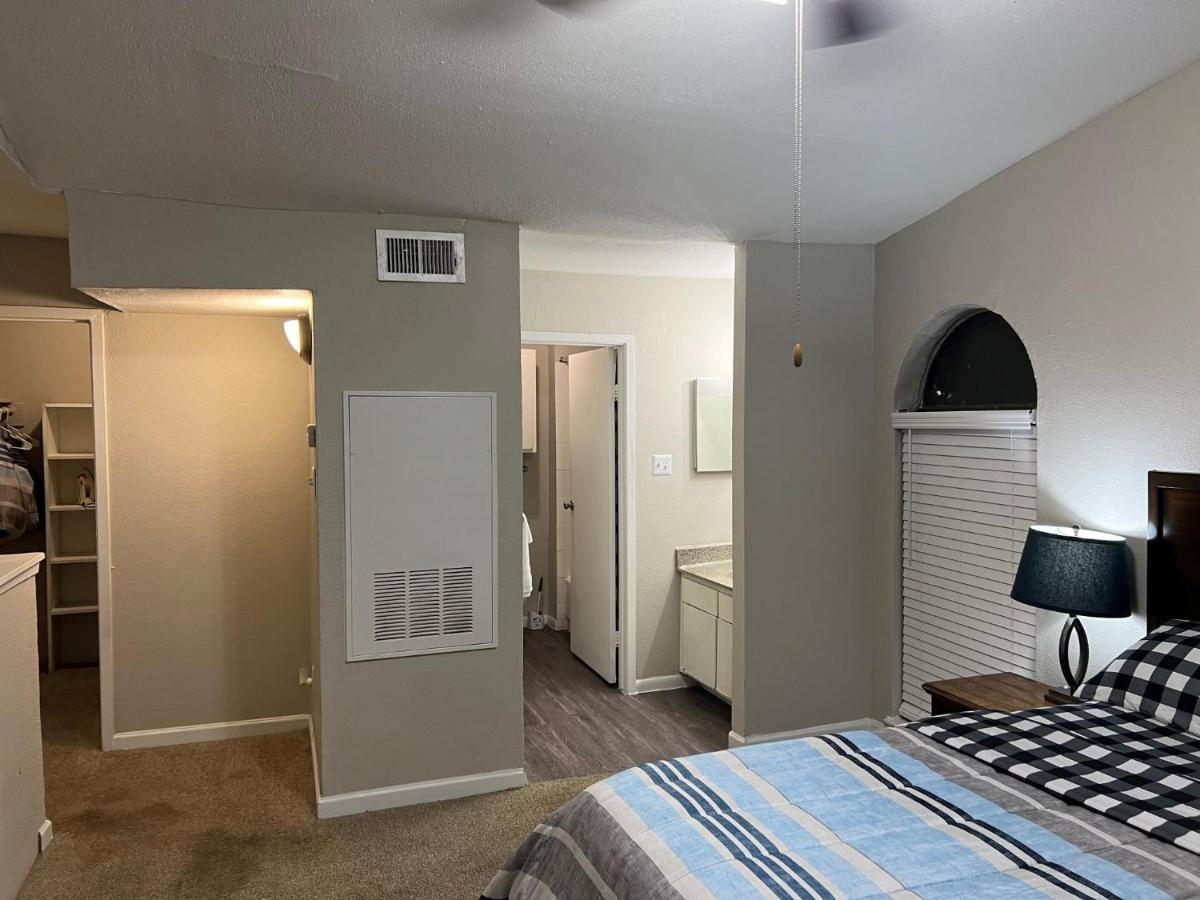 Beautiful 1-Bedroom Townhome With Nice Amenities هيوستن المظهر الخارجي الصورة